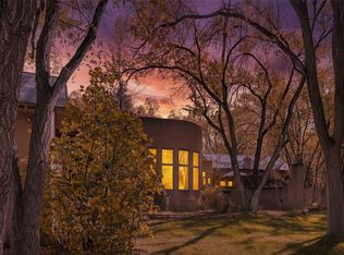9 Old Coach Rd, Santa Fe, NM 87506
