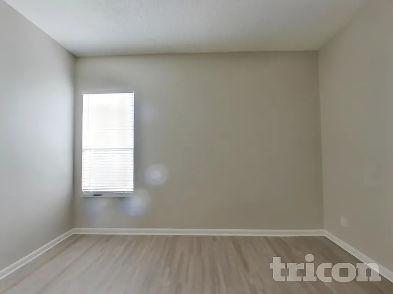 3264 Abbeyfield Dr E — Photo 8