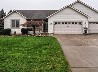 5296 Redwood Ct, Grand Blanc, MI 48439