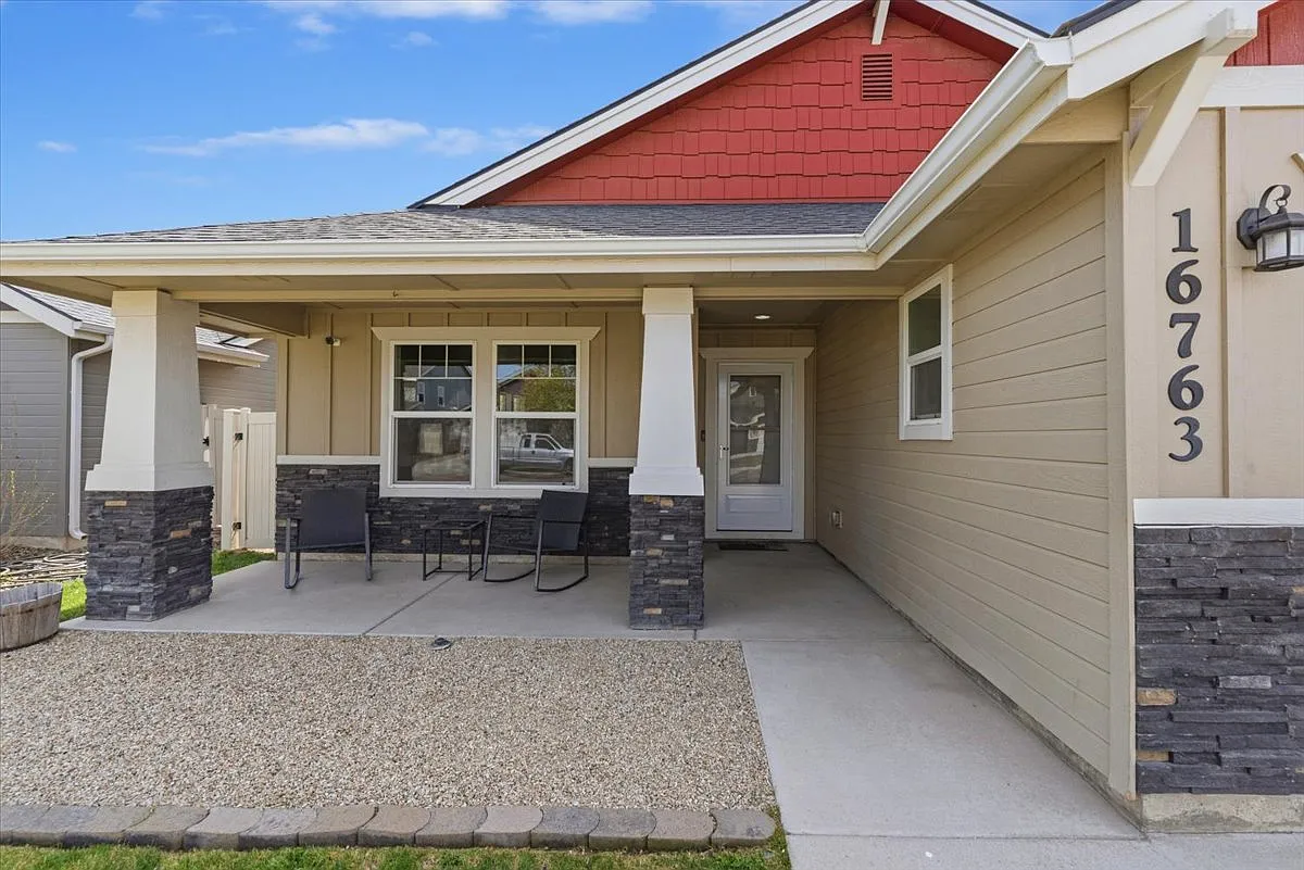 3 bed, 1620 sqft, $2,500 — Photo 3