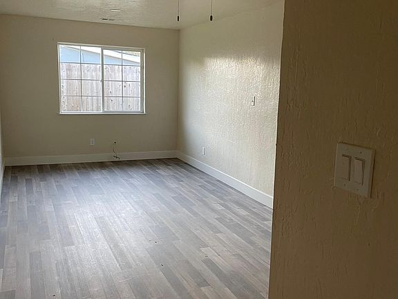 5th image of 2750 Gonzaga St