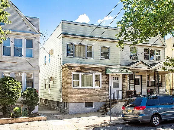 2 bed, 860 sqft, $2,300 — Photo 3