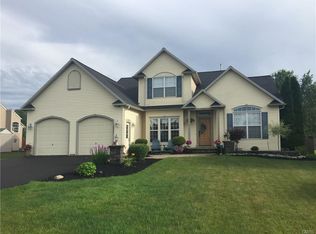 5372 Ledgestone Ln, Brewerton, NY 13029