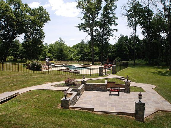 STONE PATIO, FIREPIT