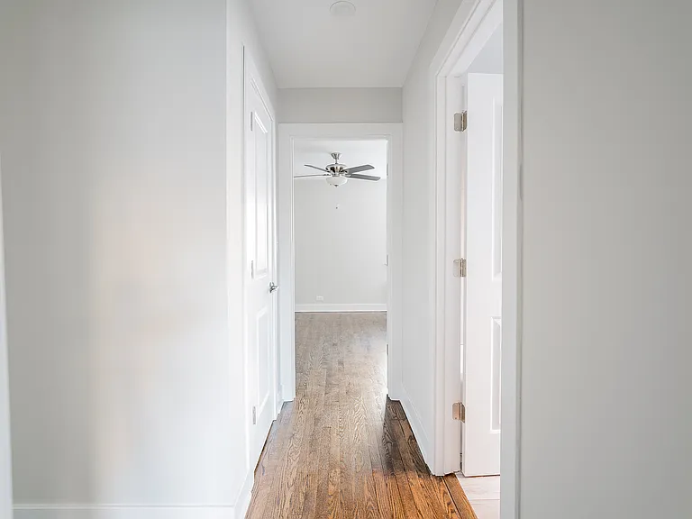 Hallway 7365-1