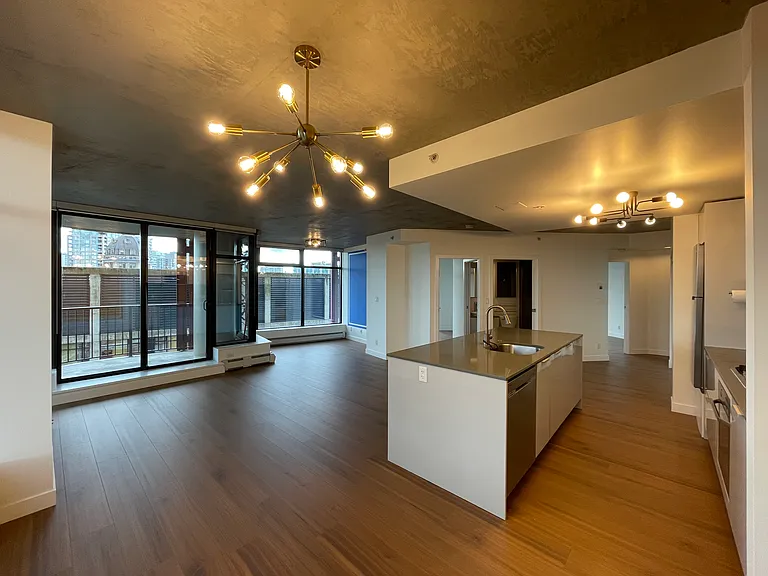 128 Cordova St W #1806 — Photo 2