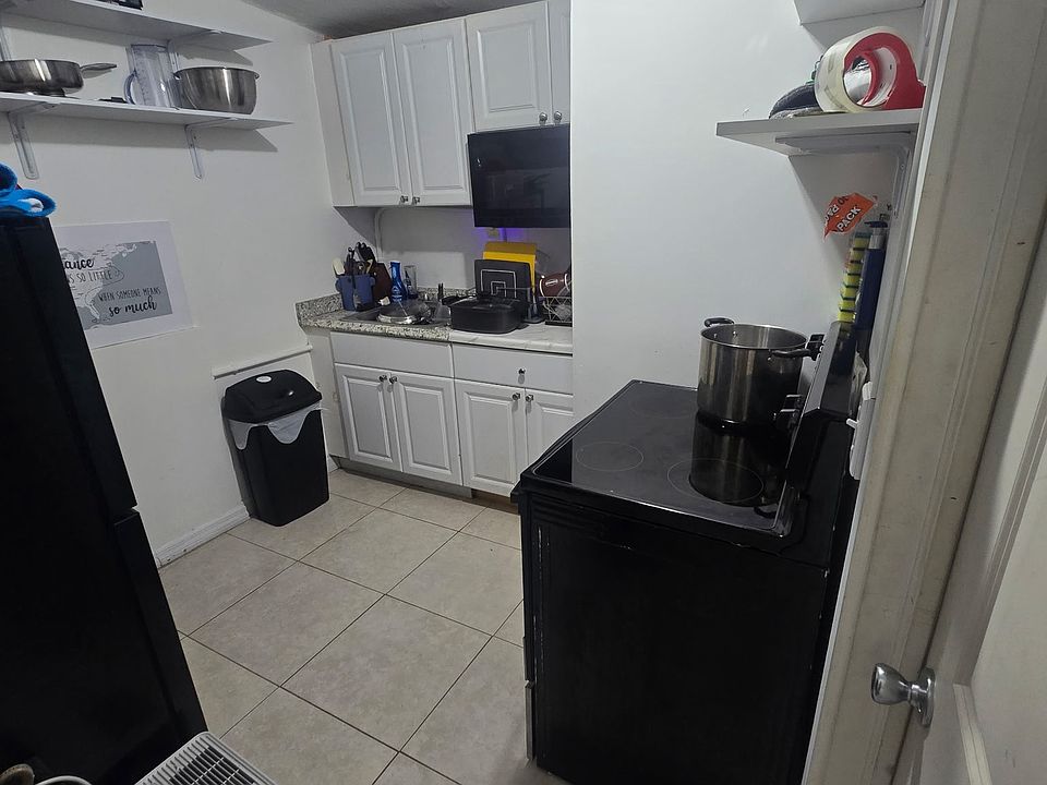 2nd image of 321 Overseas Hwy #D