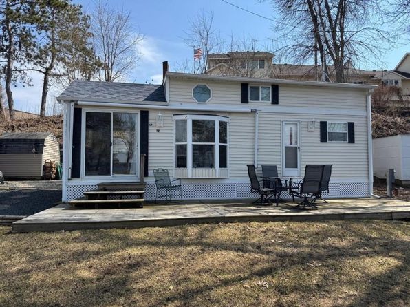 1663 US Highway 8 #12, St Croix Falls, WI 54024
