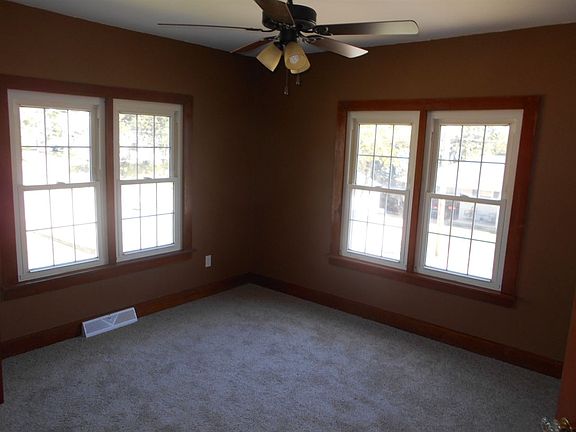 4th image of 1017 Nooney St