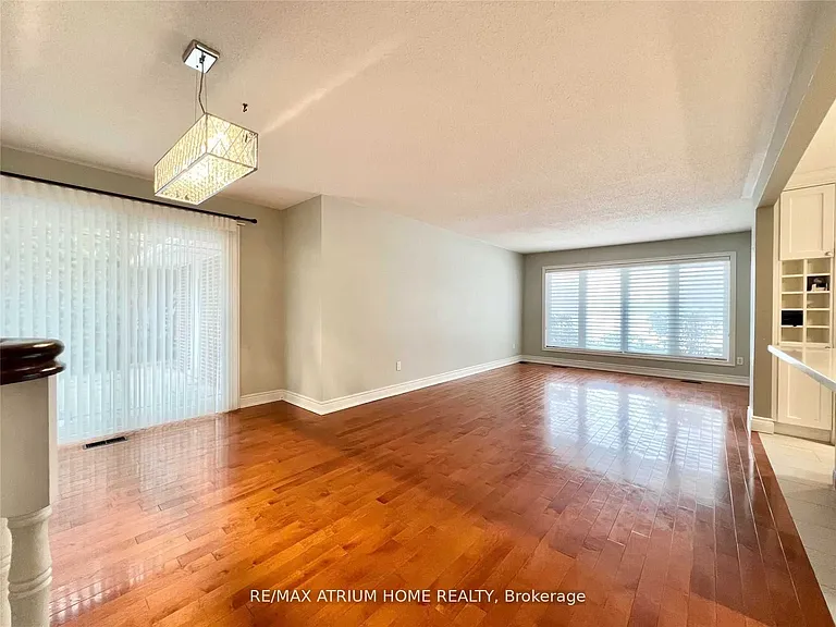 25 Dunlace Dr — Photo 5