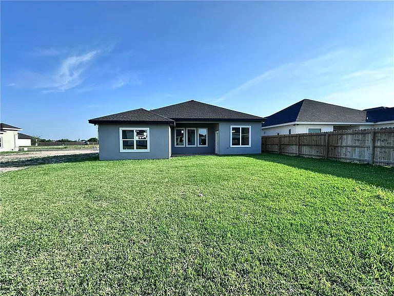 1100 Azalea St — Photo 24