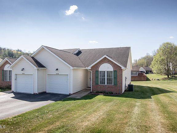 3rd image of 20924 Deer Run Dr #A & B