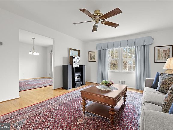 5th image of 125 Northway Rd