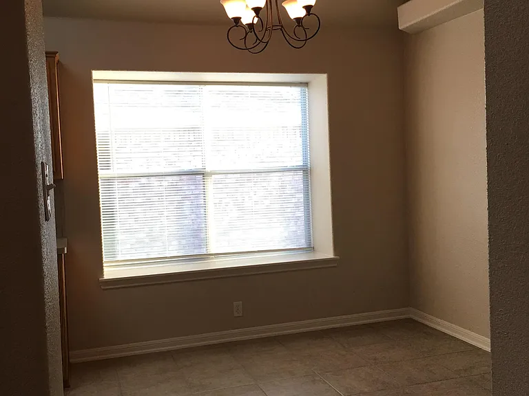 322 Cedar Ridge Dr — Photo 6