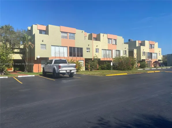 9390 W Flagler St APT 221B, Miami, FL 33174