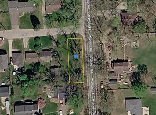 8511 2nd St, Pinckney, MI 48169