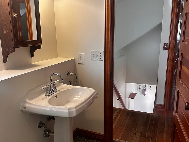309 N Almond St — Photo 27