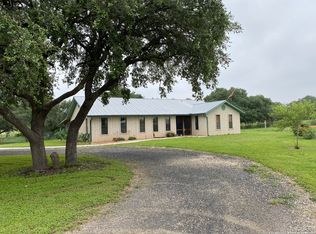 883 Fm 2690, Uvalde, TX 78801
