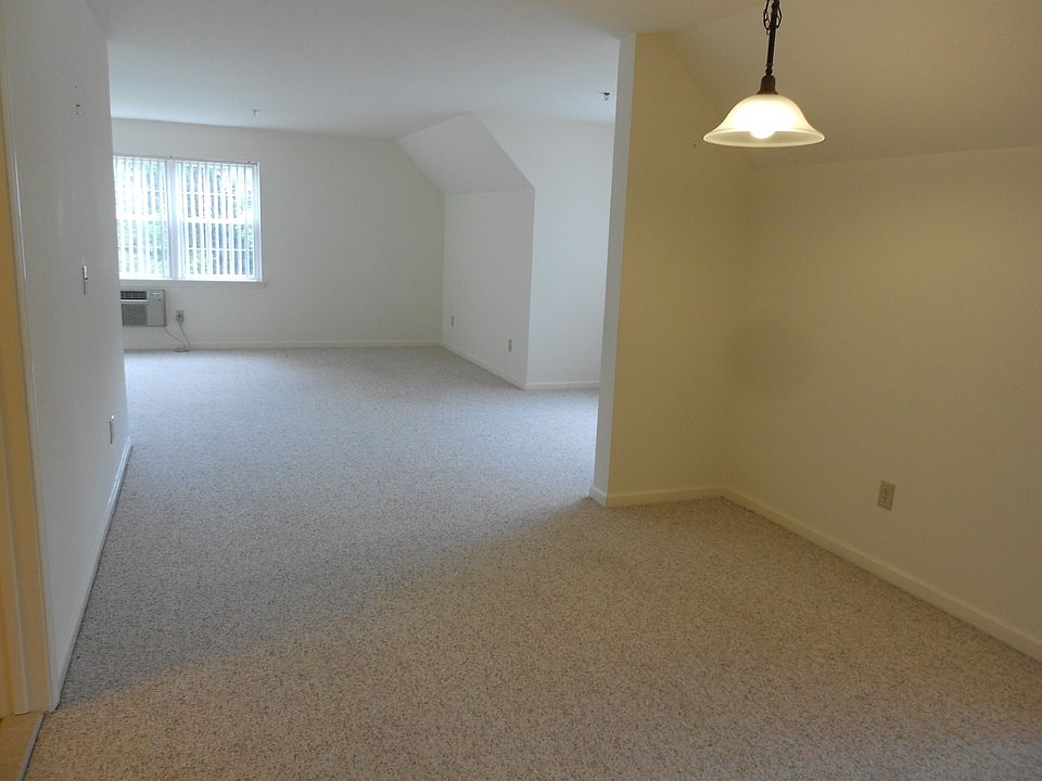 216 Laurel St East Haven CT Zillow