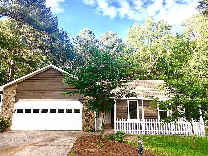 2nd image of 135 Middling Ln
