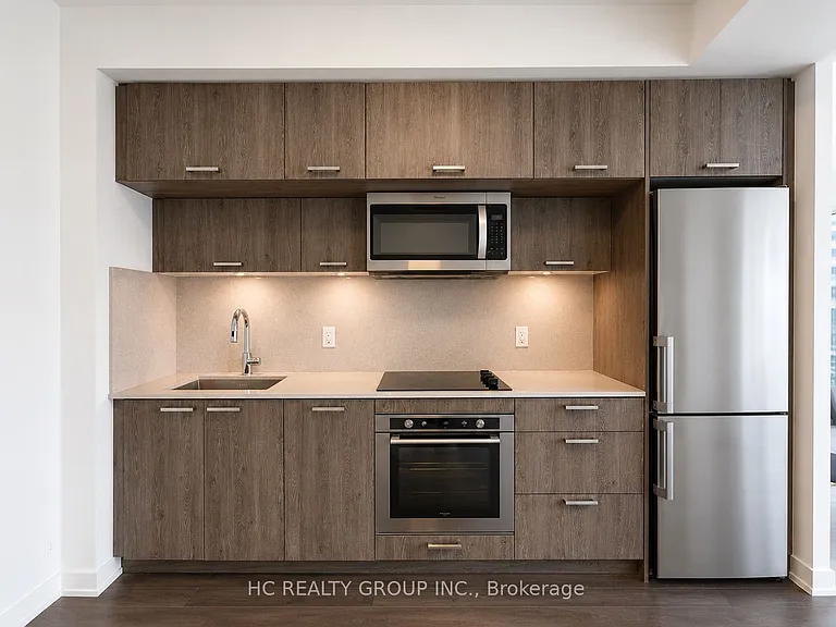 50 McCaul St #315 — Photo 4