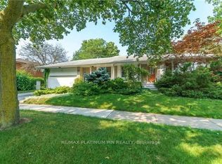 24 Hartsdale Dr, Toronto, ON M9R2S5