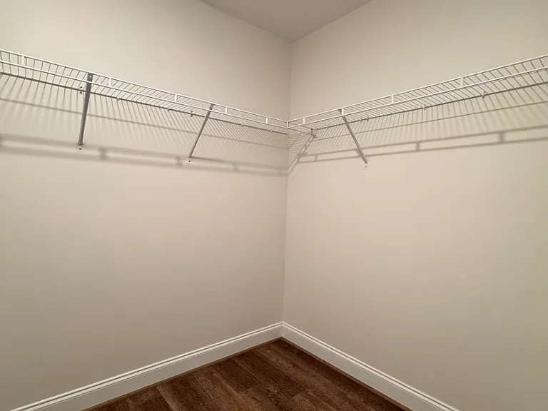 407 Albus Dr — Photo 16