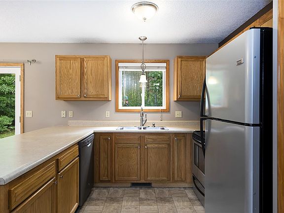 4th image of 10303 Woodwind Dr
