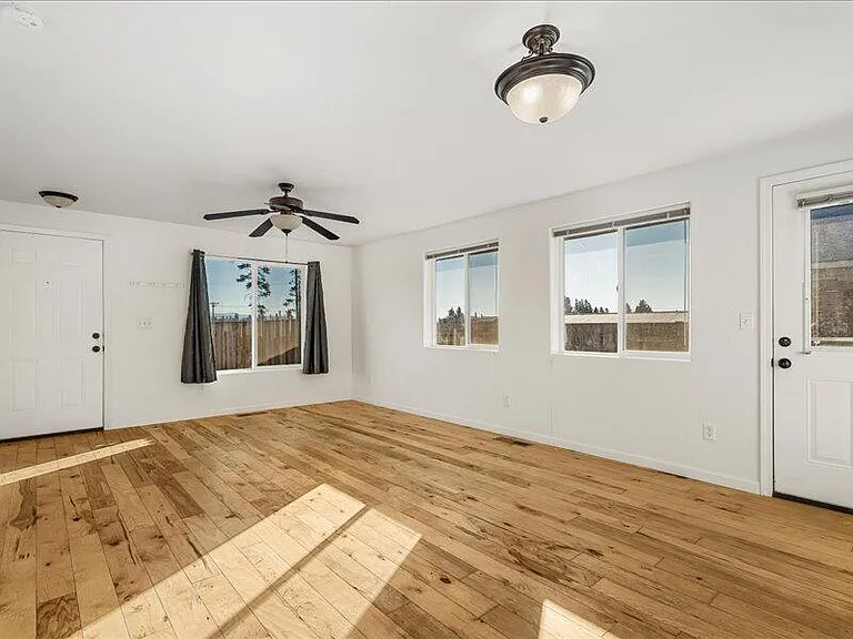 52459 Medill Ct — Photo 8