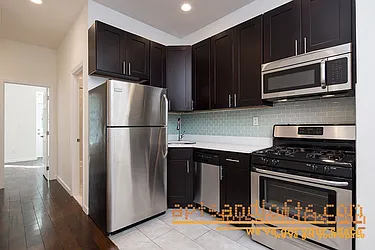 Rented by aptsandlofts.com