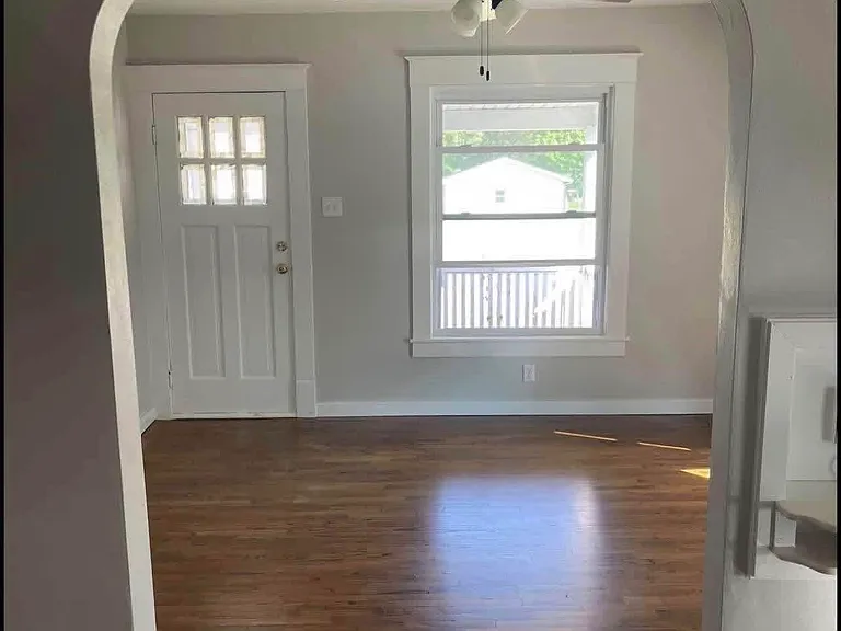 1223 N McLean St — Photo 3