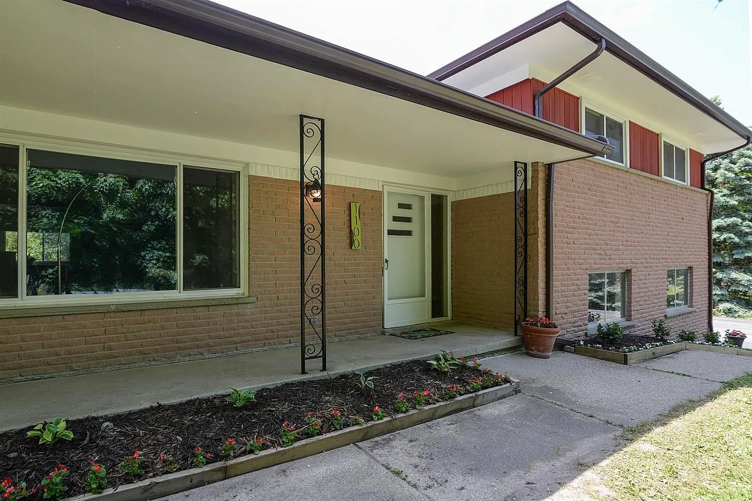 1100 Bandera Dr photo 1