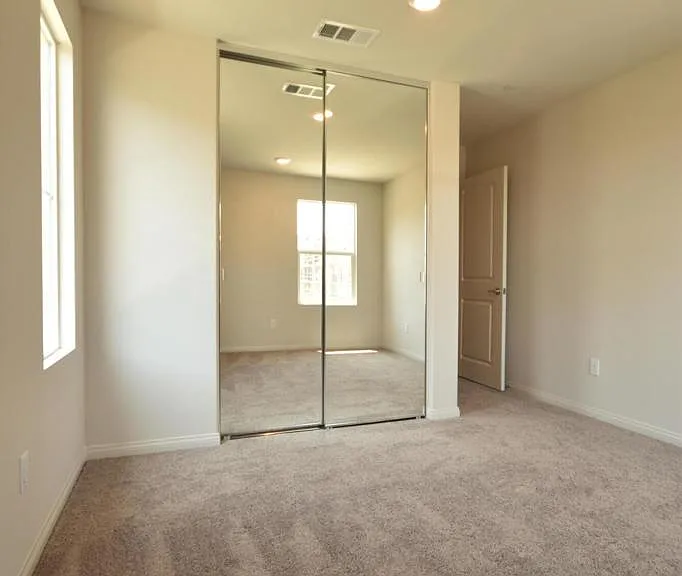 656 Martina St — Photo 12