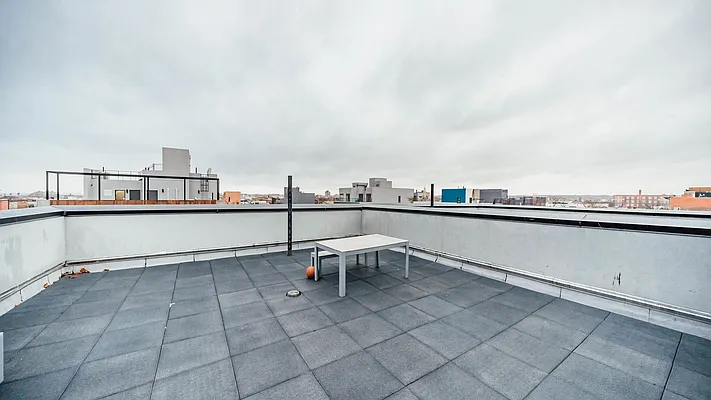 Rented by Nooklyn NYC LLC | media 23