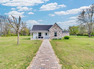 320 W King St, Morrison, TN 37357