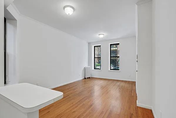 Rented by Cooper & Cooper Real Estate | media 2