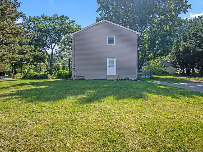 5810 Burkey Rd — Photo 3