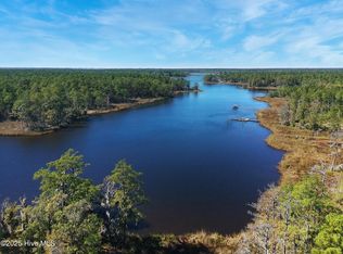 16 Bailey Pointe Dr, Belhaven, NC 27810