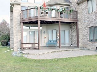 50681 Harbour View Dr N #1, New Baltimore, MI 48047