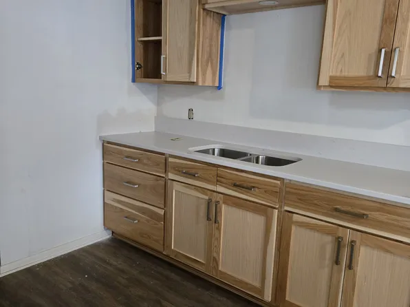 211 Gilman St #7, Sheffield, IA 50475