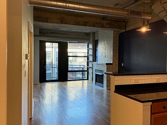 2nd image of 1110 W 15th St Unit 316