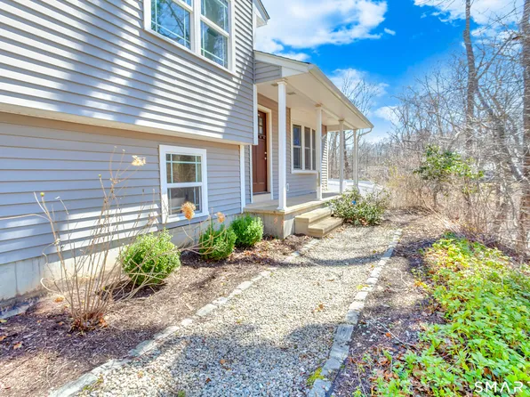 384 Mulberry Point Road, Guilford, CT 06437