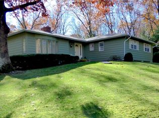 26 Woodhaven Dr, Avon, CT 06001