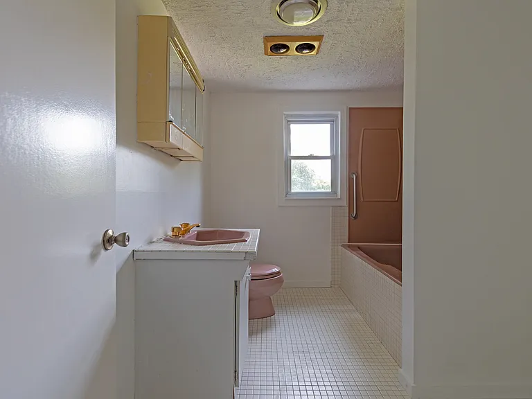 8B Myer Ln — Photo 10