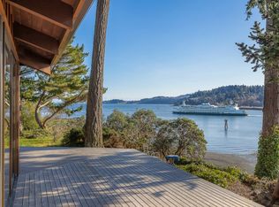 11299 NE Wing Point Dr, Bainbridge Island, WA 98110