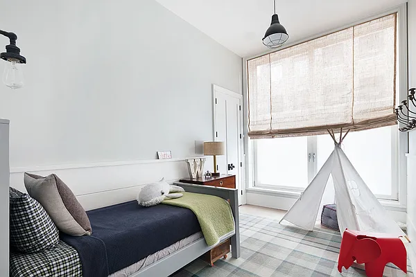 Sold by Compass | media 28