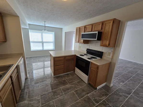 3327 Edison Dr, West Lafayette, IN 47906