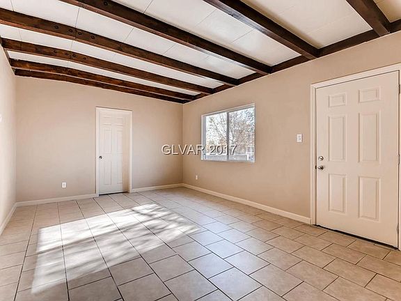 5th image of 2133 Wengert Ave