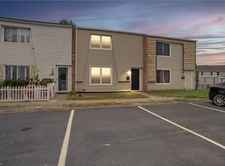 1201 Green Cedar Ln, Virginia Beach, VA 23453