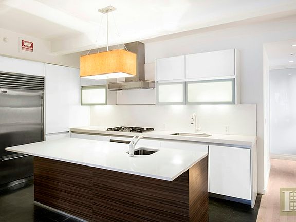 4th image of 158 W 23rd St APT 4